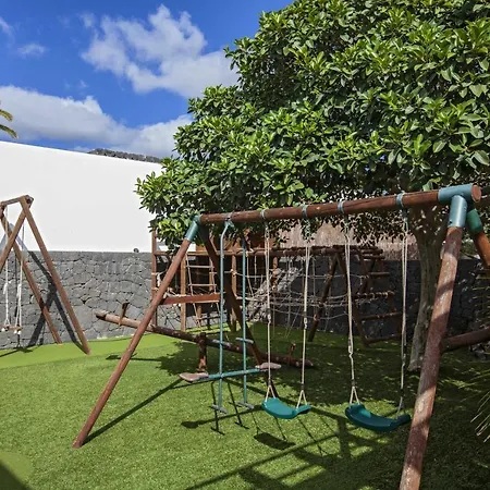 Βίλα Superb Puerto Calero Casa Acentejo Dos 6 Bedrooms Pool Table Childrens Play Area Yaiza (Lanzarote)