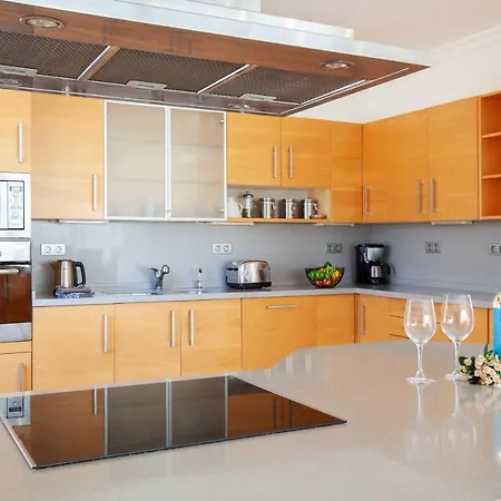 Superb Puerto Calero Casa Acentejo Dos 6 Bedrooms Pool Table Childrens Play Area * Yaiza (Lanzarote)