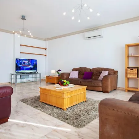 Superb Puerto Calero Casa Acentejo Dos 6 Bedrooms Pool Table Childrens Play Area *